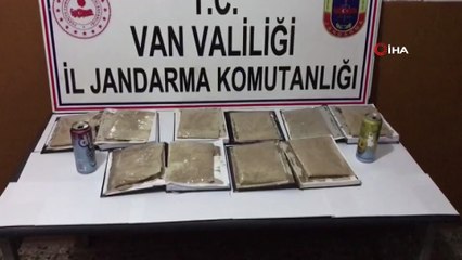 Kitap arası uyuşturucu sevkiyatı