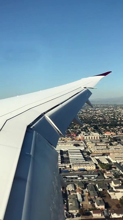 landing At LAX (Los Angeles) onboard the virgin atlantic 787-9 Dreamliner