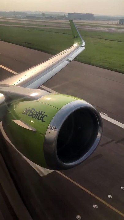 taking off from london gatwick onboard the air baltic 737-300 bound for riga, latvia!