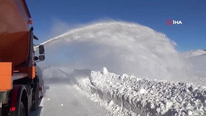 Doğu'nun "Kar Panterleri" Arı Gibi Çalışıyor