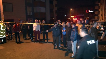 Karabük’te İstinat Duvarı Çöktü: 4 Araç Apartman Bahçesine Düştü