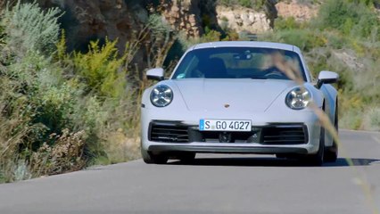 Porsche 911 Carrera S in Crayon on the Country Road