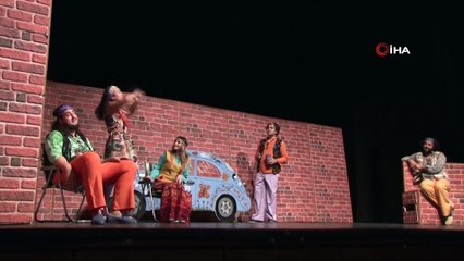 Efeler'de tiyatro festivali başladı