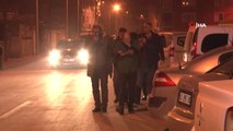 Kamyonet Çaldılar, Polis Baskınında Çekyatta Saklanırken Yakalandılar