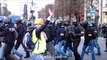 Une 'gilet jaune' frappée au casque par un policier à Rennes, la vidéo est bien réelle
