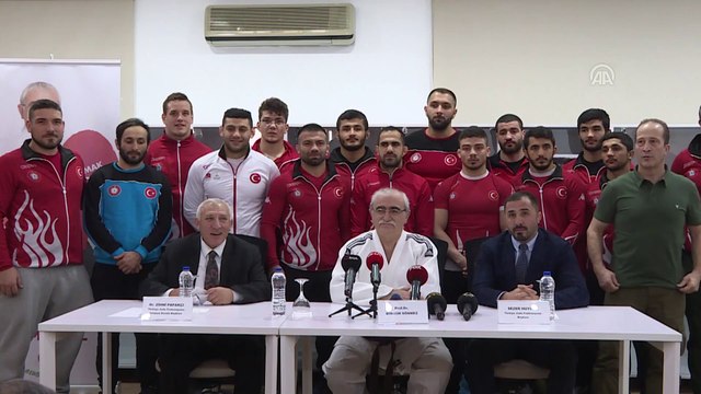 Prof. Dr. Bingür Sönmez'e, judoda siyah kuşak verildi - İSTANBUL