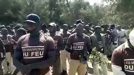 Ces gros bras de l'APR qui vont...