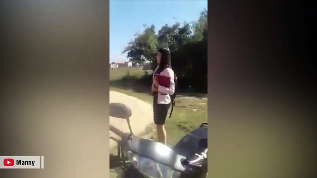 วินาที ลูกสาวกรรมกร บุกเซอร์ไพรส์พ่อ หลังคว้าใบปริญญา