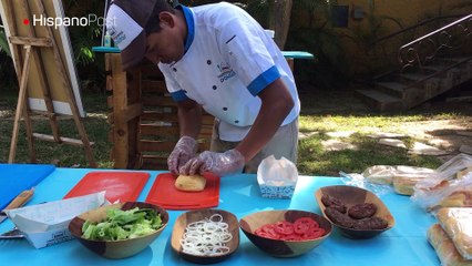 Las hamburguesas a domicilio de dos jóvenes emprendedoras venezolanas