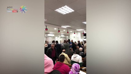 قارئ يشكو من الزحام الشديد بالشهر العقارى بالدقى