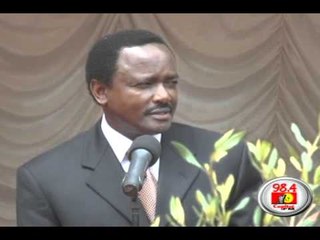 Thousands attend Prof Wangari Maathai's final send-off