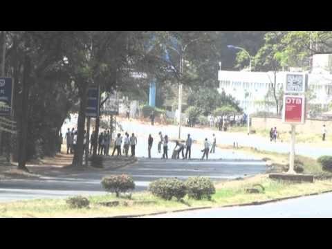 Motorists stoned, robbed as UoN students riot