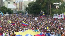 Miles de opositores en las calles en rechazo a Maduro