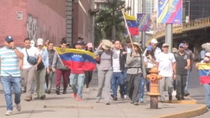 Miles de venezolanos se manifiestan en todo el país contra Maduro