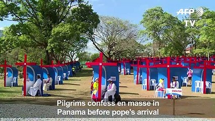 Young pilgrims in mass confession ahead of Pope's Panama visit