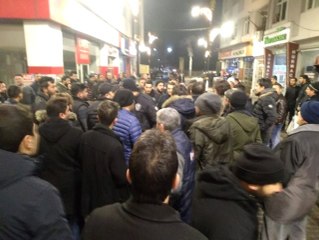 Büfe Sahibinin Küçük Çocuğu Taciz Ettiği Duyan Mahalleli Ayaklandı