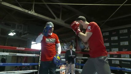 Alex Rincon Mitts