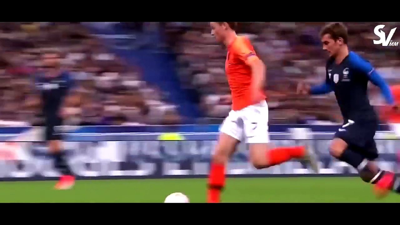 This Is Why Barcelona Wants Frenkie de Jong 2019