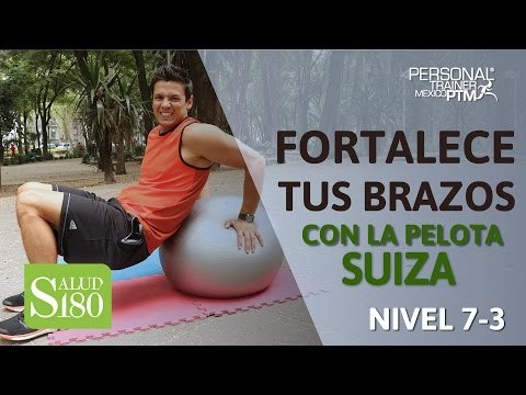 ¿Cómo fortalecer tus brazos con la pelota suiza? | Salud180