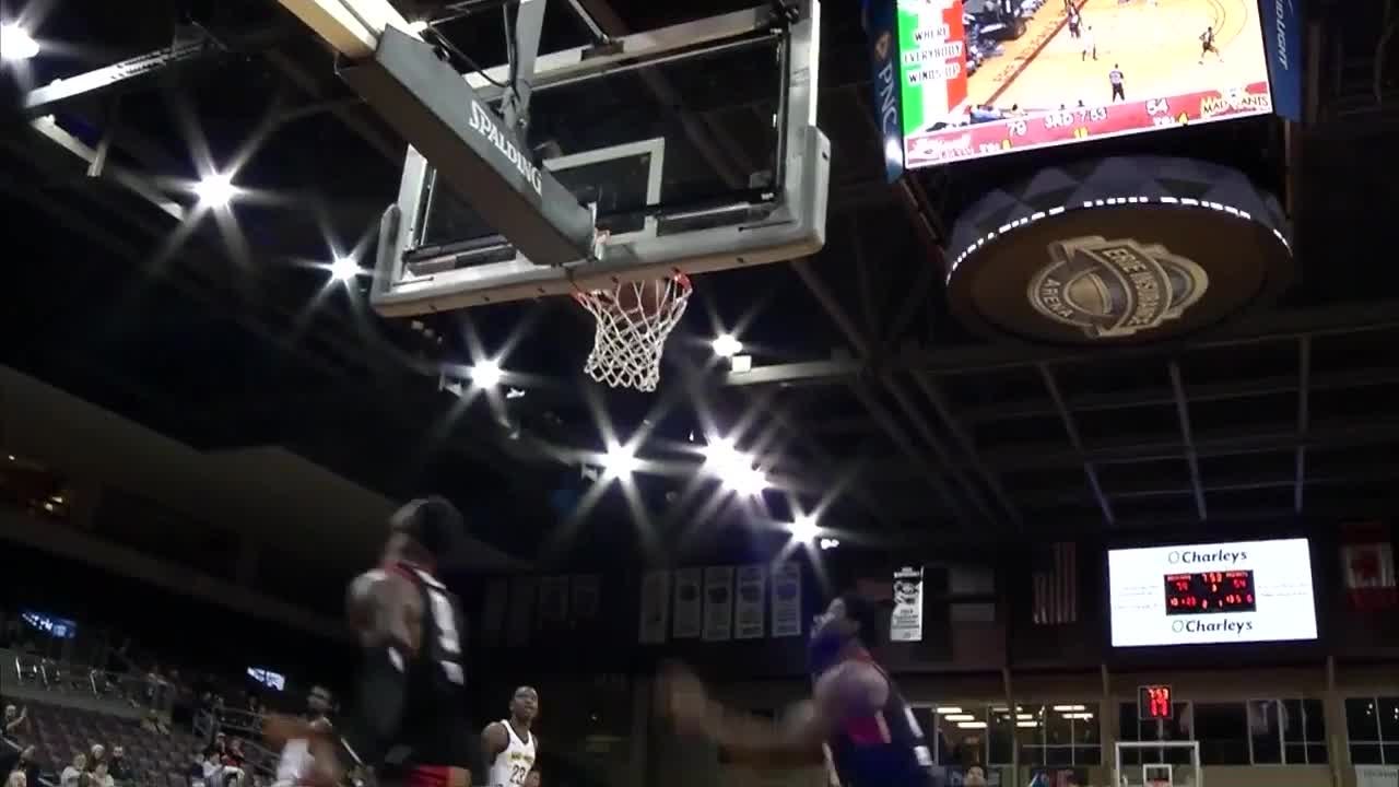 Check out this play by Terrence Jones!
