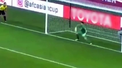 Đoạn video gây bão nhất hiện nay: Irene quẩy vinahey cực nghệ, múa quạt chẳng kém gì thủ thành Đặng Văn Lâm