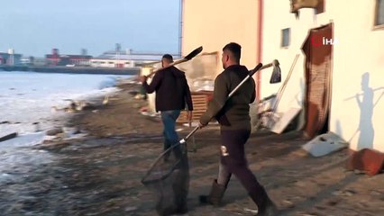 Erzurum ve Ağrı’da Eskimo usulü balık avlıyorlar