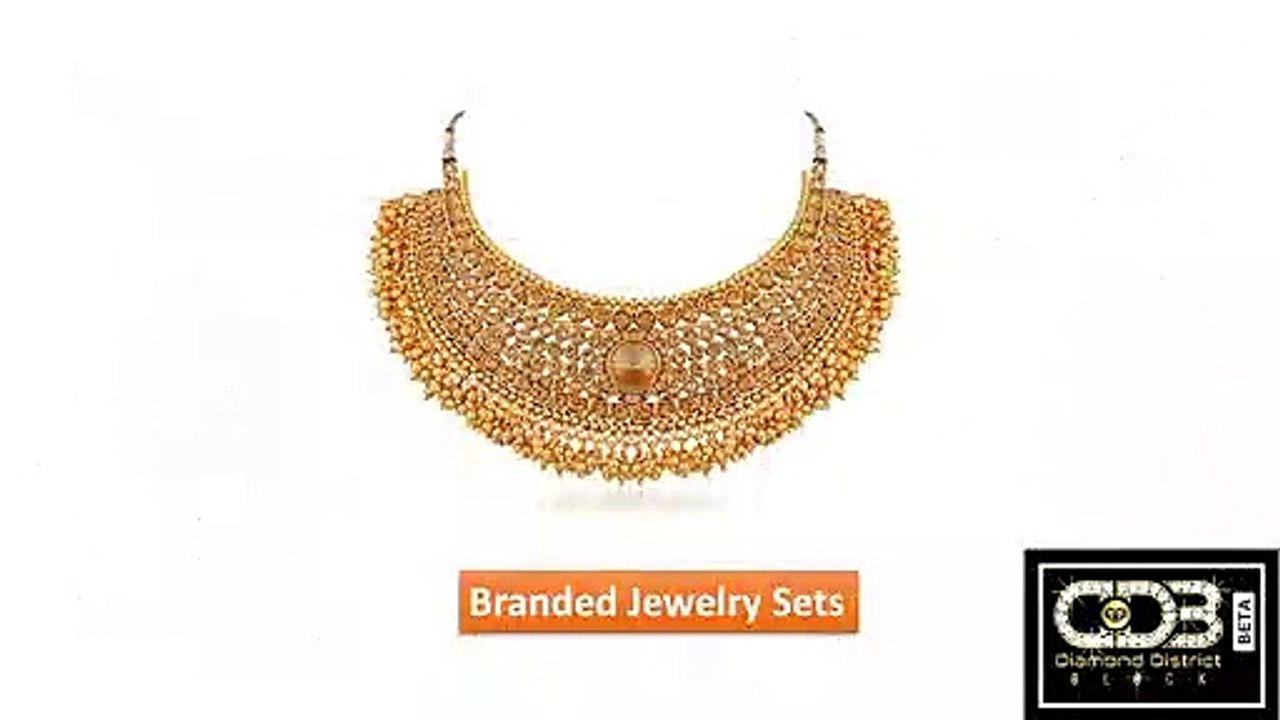 Diamond District Block Jewelry Store in Chicago