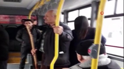 Sivaslı aşıktan otobüste konser, yolcular neye uğradığını şaşırdı