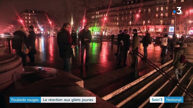 Foulards rouges et gilets bleus contre gilets jaunes
