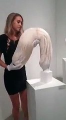 Questa scultura sbalordisce tutti i visitatori!