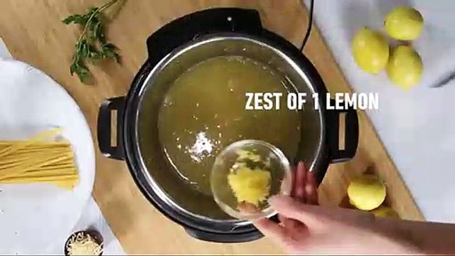 Instant Pot DUO60 6 Qt 7-in-1 Multi-Use Programmable Pressure Cooker