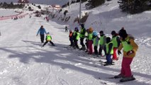 Öğrencilerin sömestir tatilinde kayak keyfi - ERZİNCAN