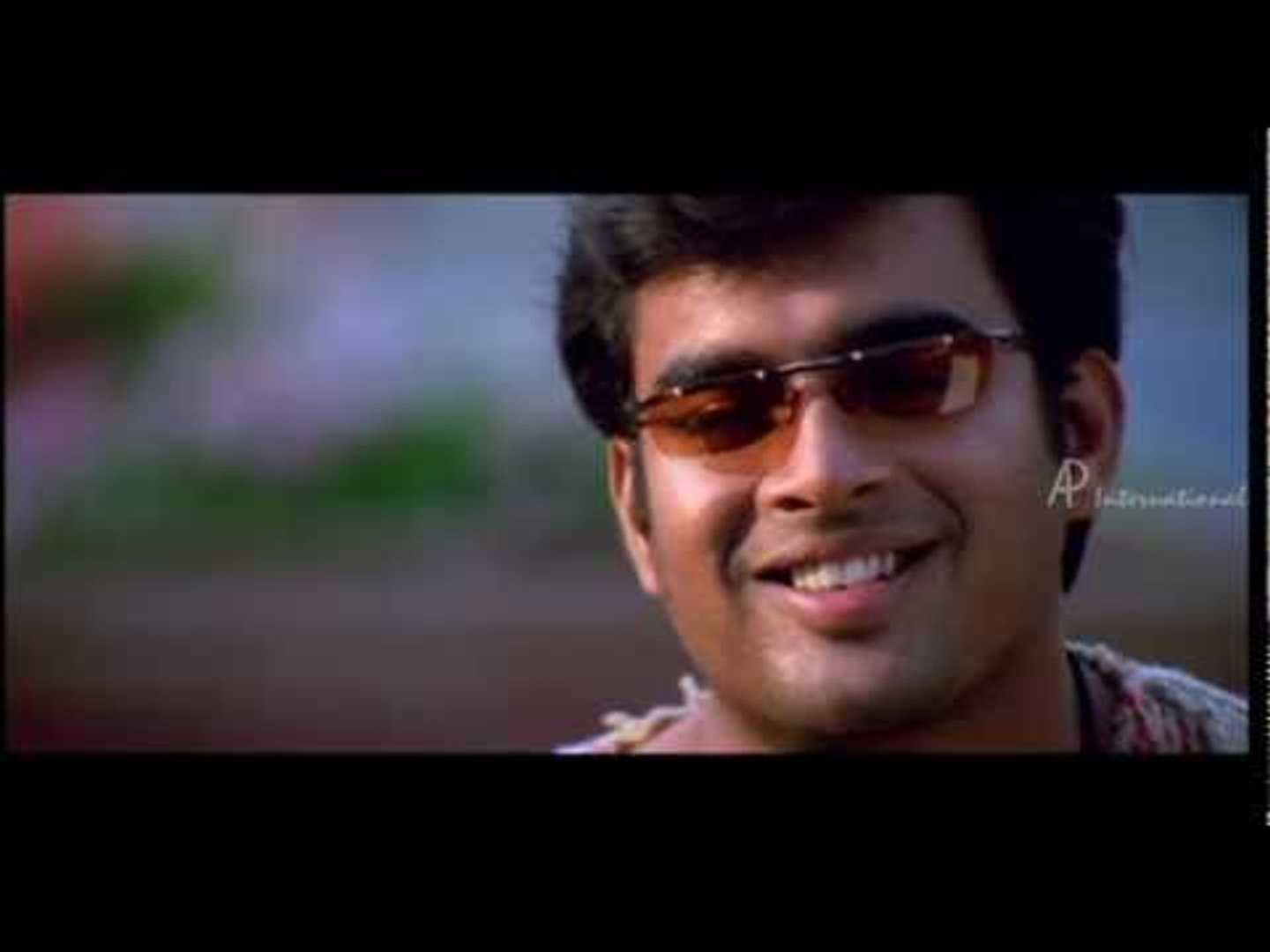 Priyamana Thozhi Entha Desathil Song
