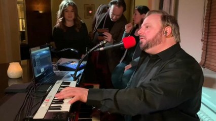 Давос-2019: музыкальный бар для президентов и министров