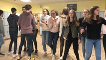 Les élèves de Saint-Michel répètent une dernière fois avant le concours de la chanson