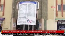 Tunceli Ovacık'ın Gelir ve Gideri Pankartla Belediye Binasına Asıldı