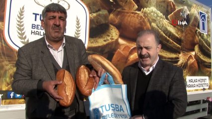 Tuşba Belediyesinden bez torba dağıtımı