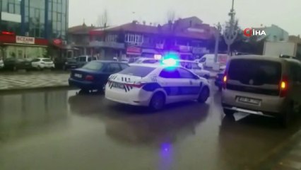 Şuhut’ta sulu kar yağışı ve sağanak yağmur etkili oldu