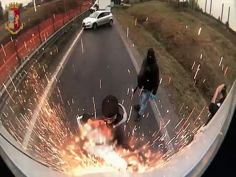 video polizia arresti portavalori
