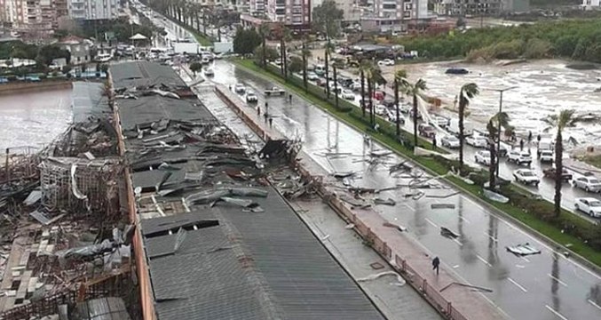 Son Dakika! Antalya'daki Hortum Faciasında Ölü Sayısı 2'ye Çıktı