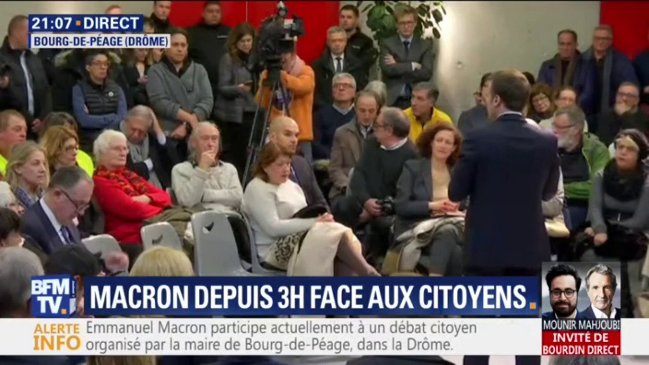 Face à une gilet jaune, Emmanuel Macron indique qu'il "aura aussi des débats avec citoyens, pas des gilets jaunes"