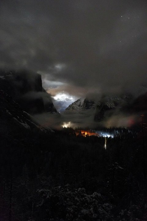 Breathtaking Yosemite Sky Time-Lapse