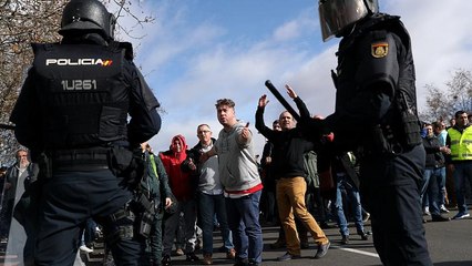Taxis sztrájk: Barcelonában vége, Madridban folytatódik