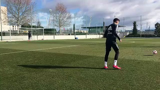 Gelabert recupera sensaciones: golazo en un entrenamiento
