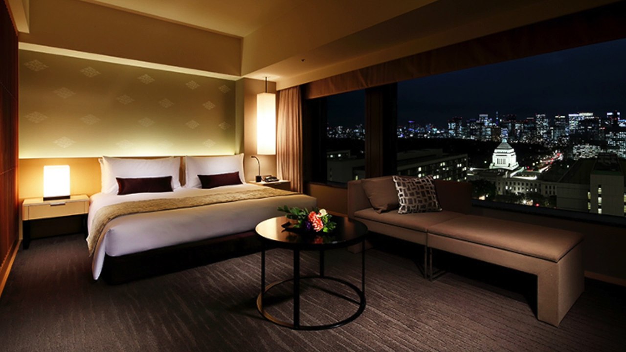 DEAD BODY ON HOTEL ROOM | ThiagosAction TV
