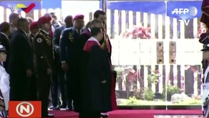 Maduro fecha embaixada e consulados da Venezuela nos EUA