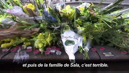 Football: les supporters du FC Nantes se recueillent pour Sala