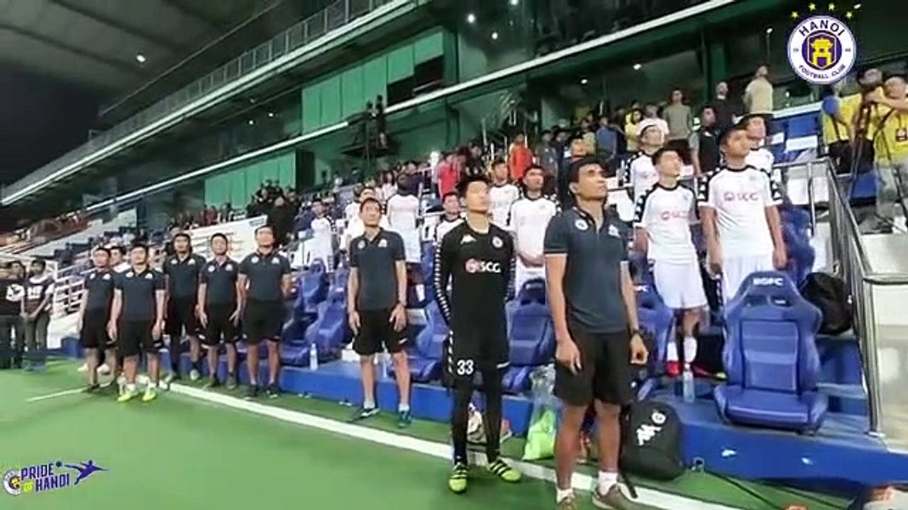 Những hình ảnh đẹp đến chân thật sau chiến thắng của Hà Nội tại bán kết Leo Cup 2019 | HANOI FC