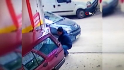 Akü hırsızlığı kamerada