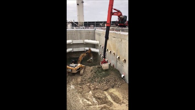 Démonstration pelle caméléon - CFE Location